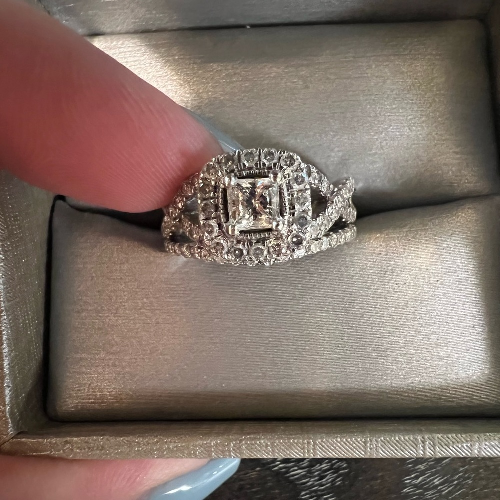 Celebration 102 Diamond Wedding Ring Set - size 7.25